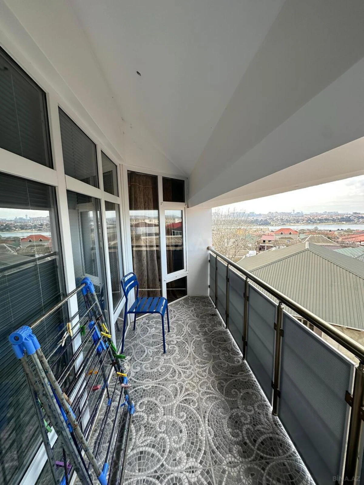 Satılır 7 otaqlı həyət evi 400 m²