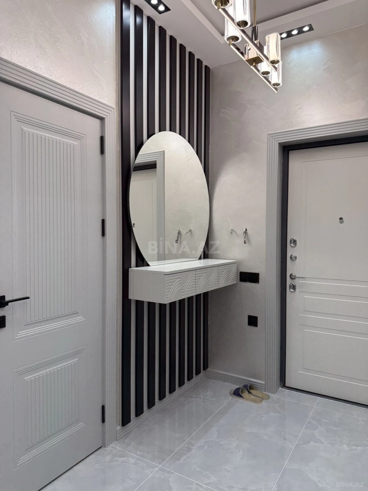 Satılır 2 otaqlı mənzil 80 m²