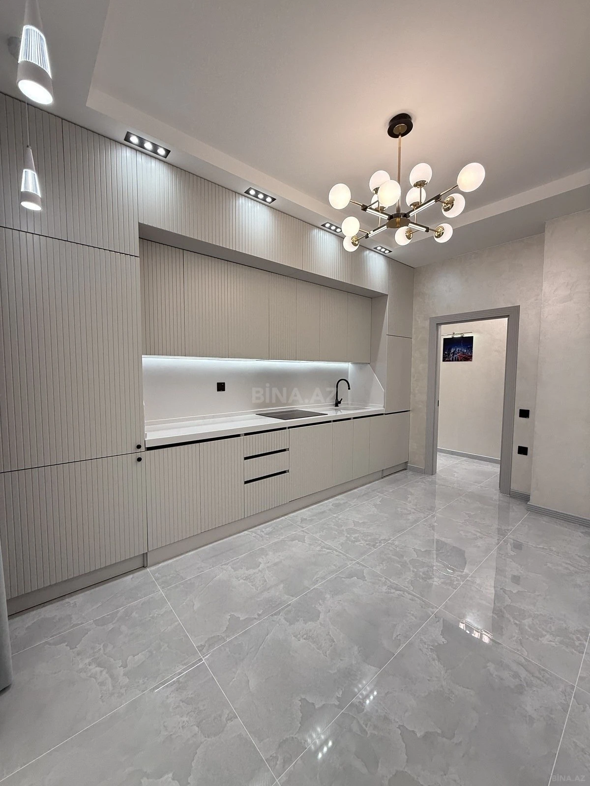 Satılır 2 otaqlı mənzil 80 m²