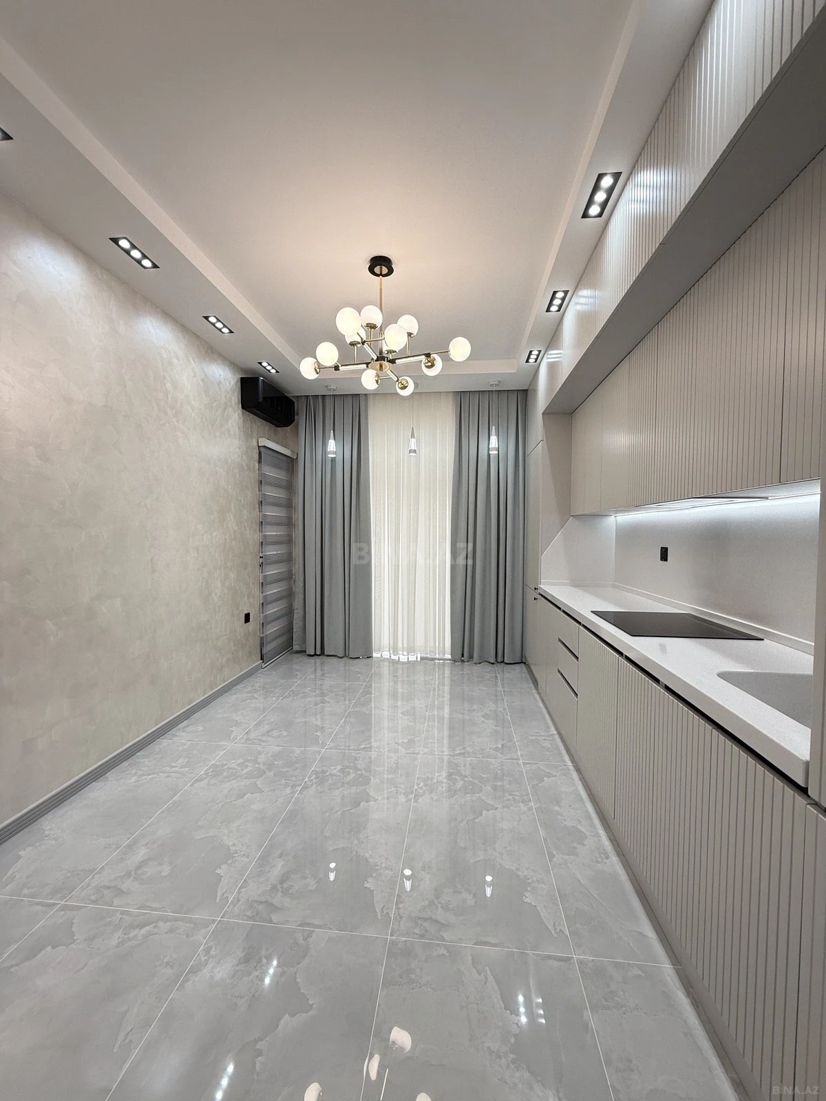 Satılır 2 otaqlı mənzil 80 m²