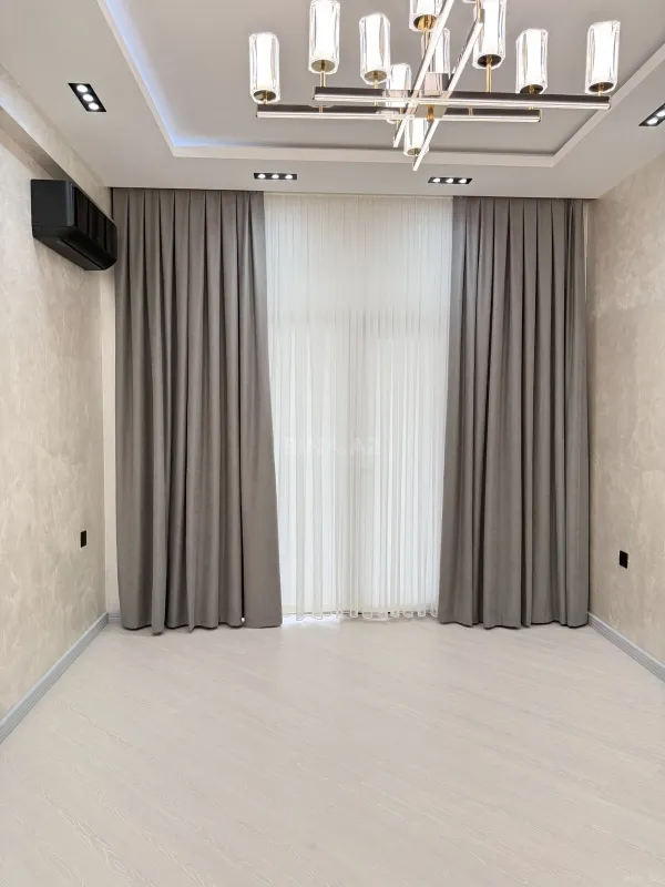 Satılır 2 otaqlı mənzil 80 m²