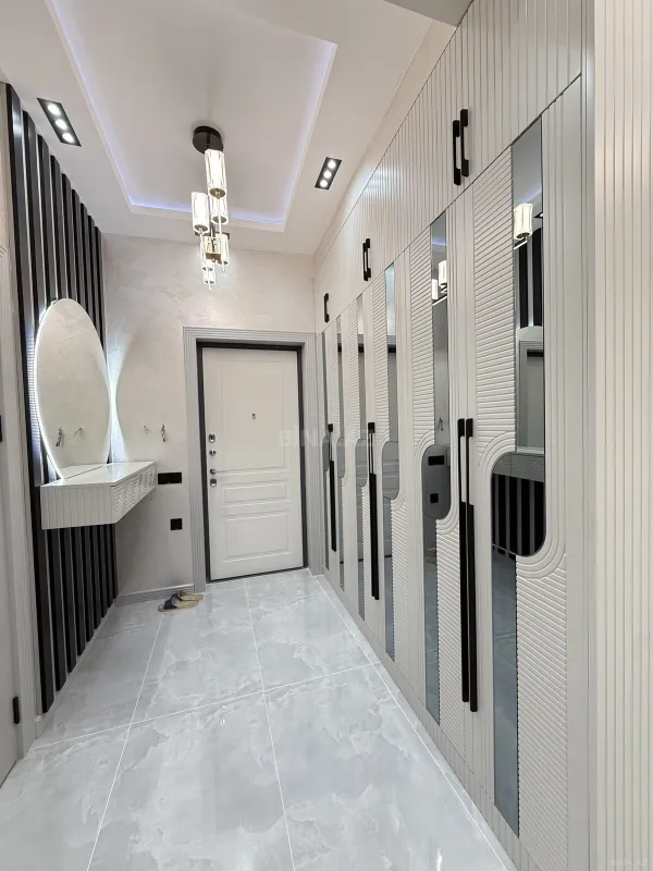 Satılır 2 otaqlı mənzil 80 m²