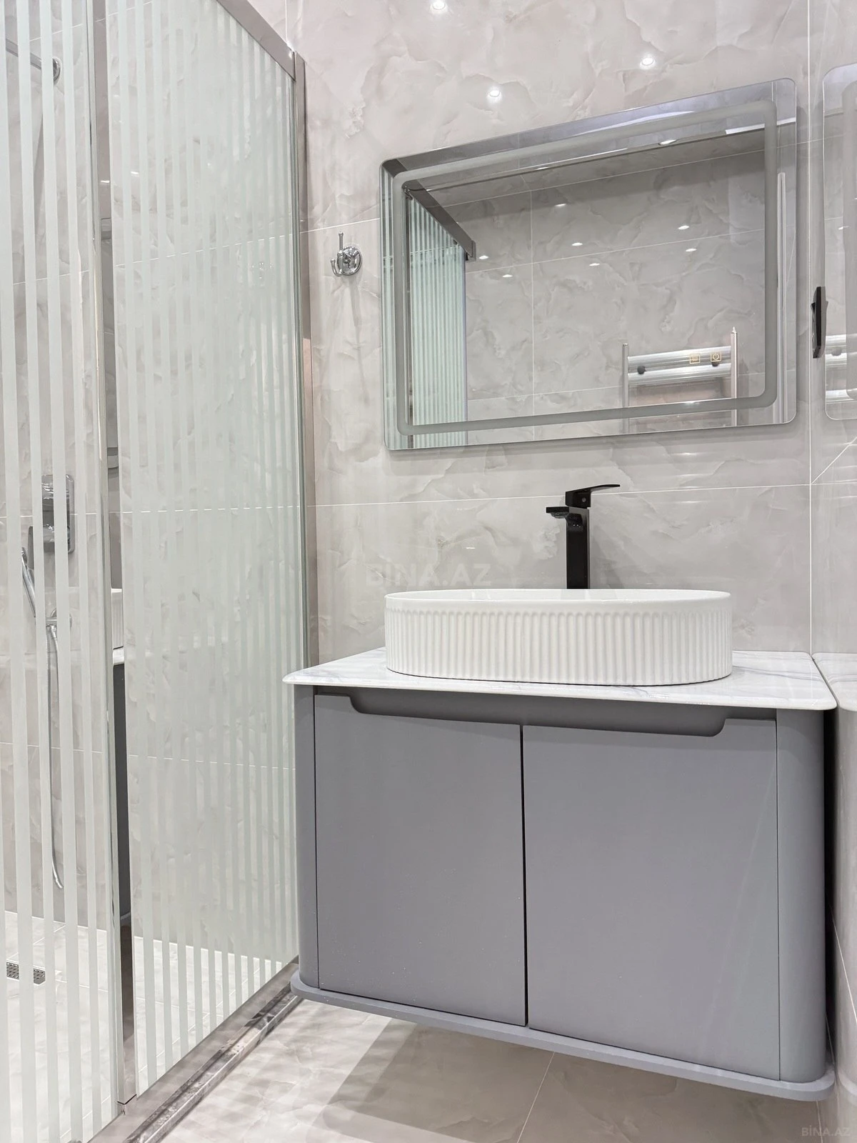 Satılır 2 otaqlı mənzil 80 m²