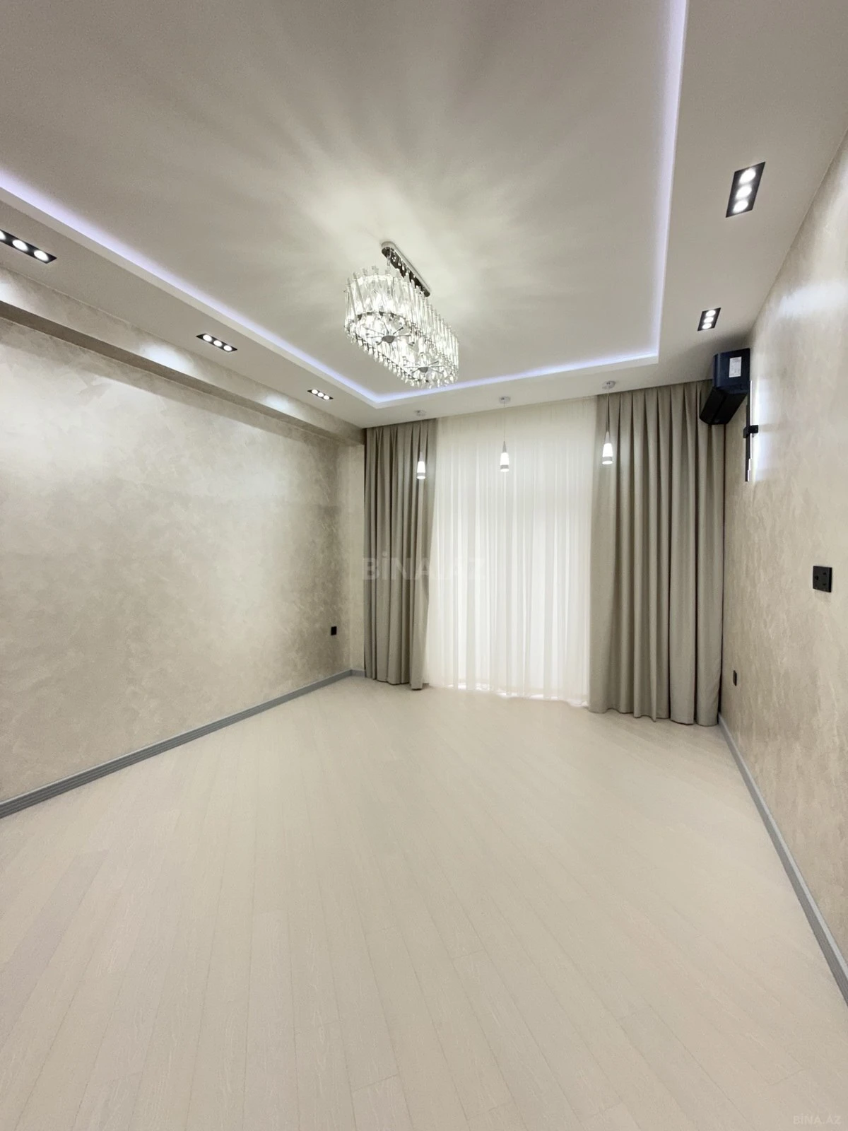 Satılır 2 otaqlı mənzil 80 m²