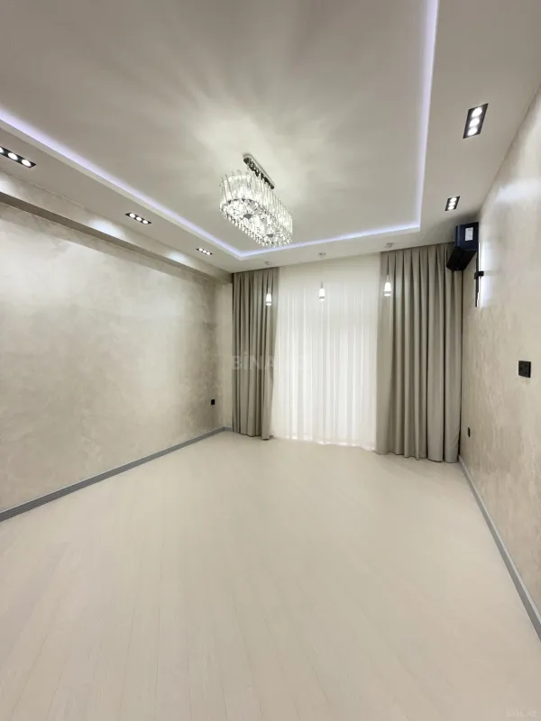 Satılır 2 otaqlı mənzil 80 m²