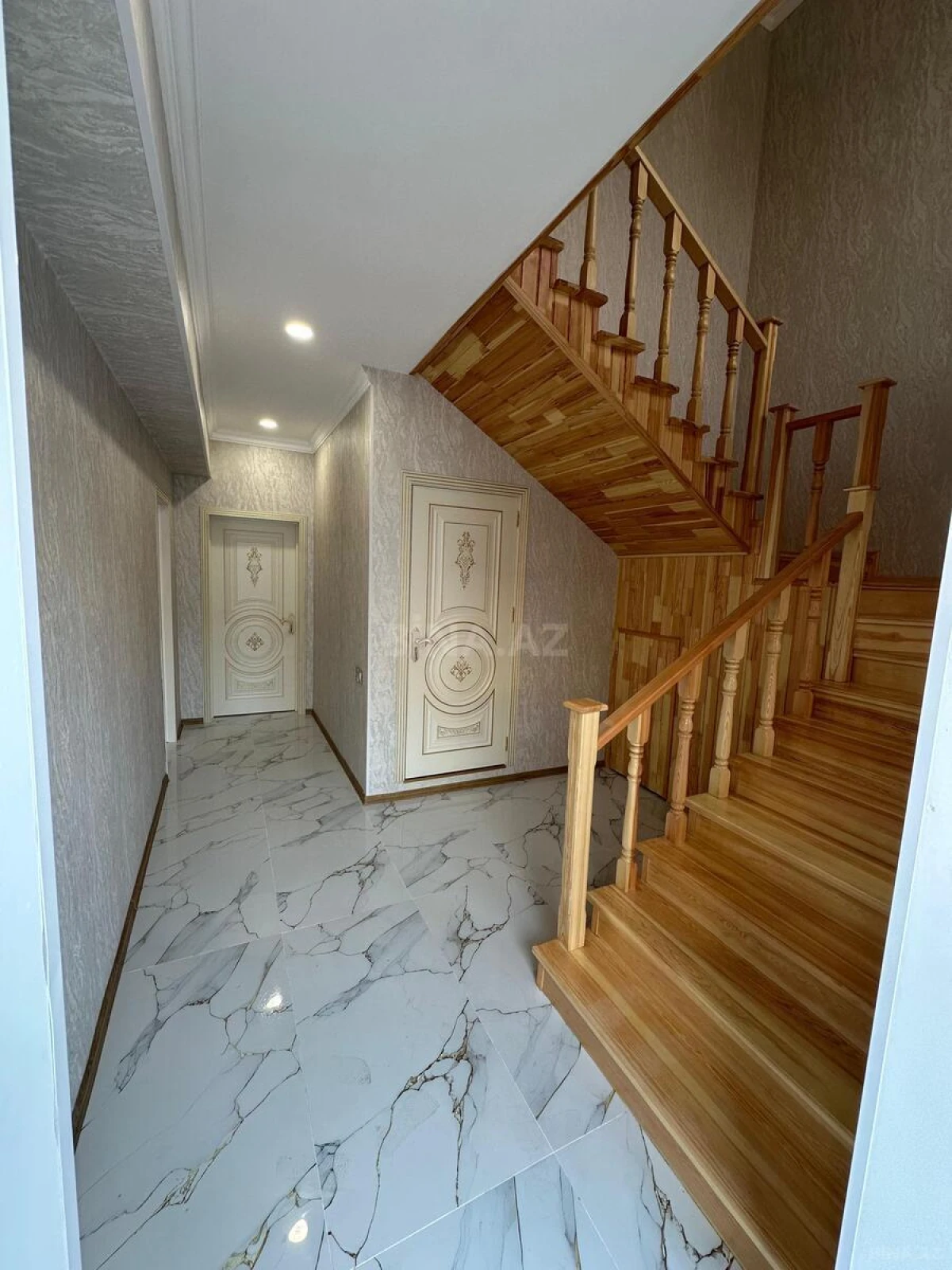 Satılır 5 otaqlı həyət evi 157 m²