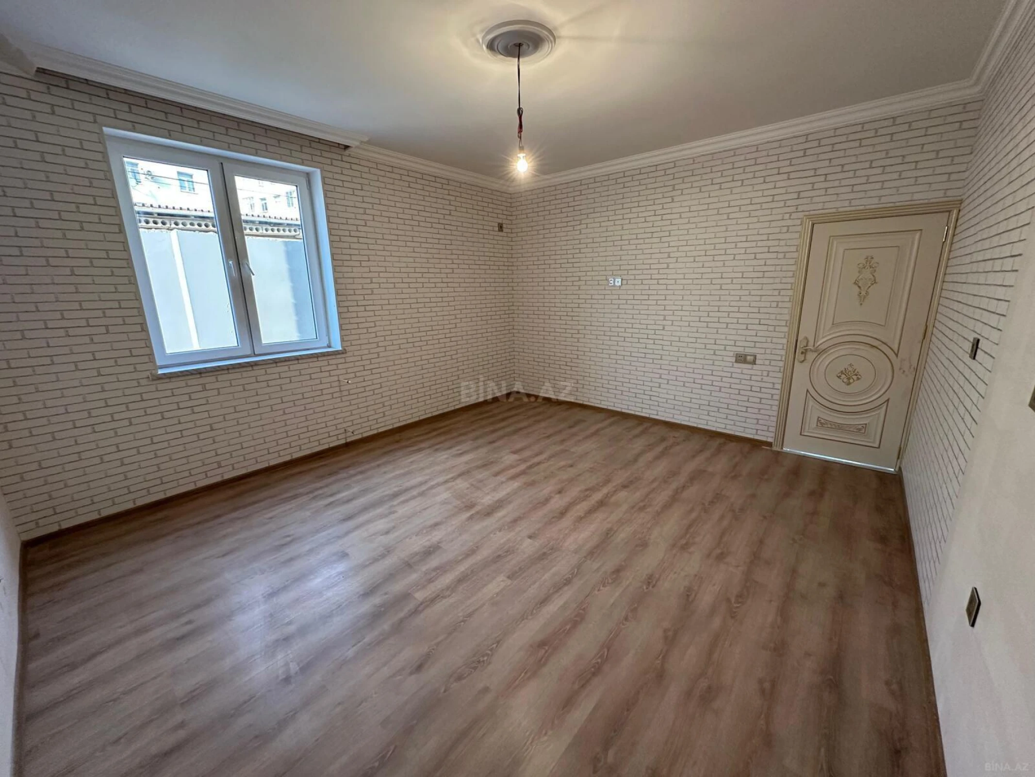 Satılır 5 otaqlı həyət evi 157 m²
