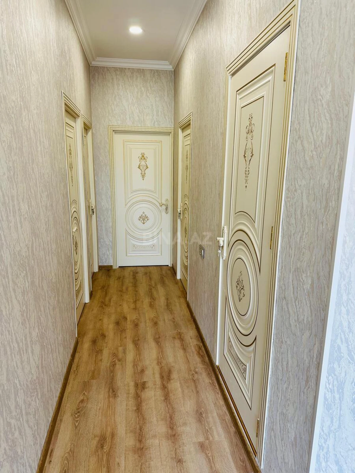 Satılır 5 otaqlı həyət evi 157 m²