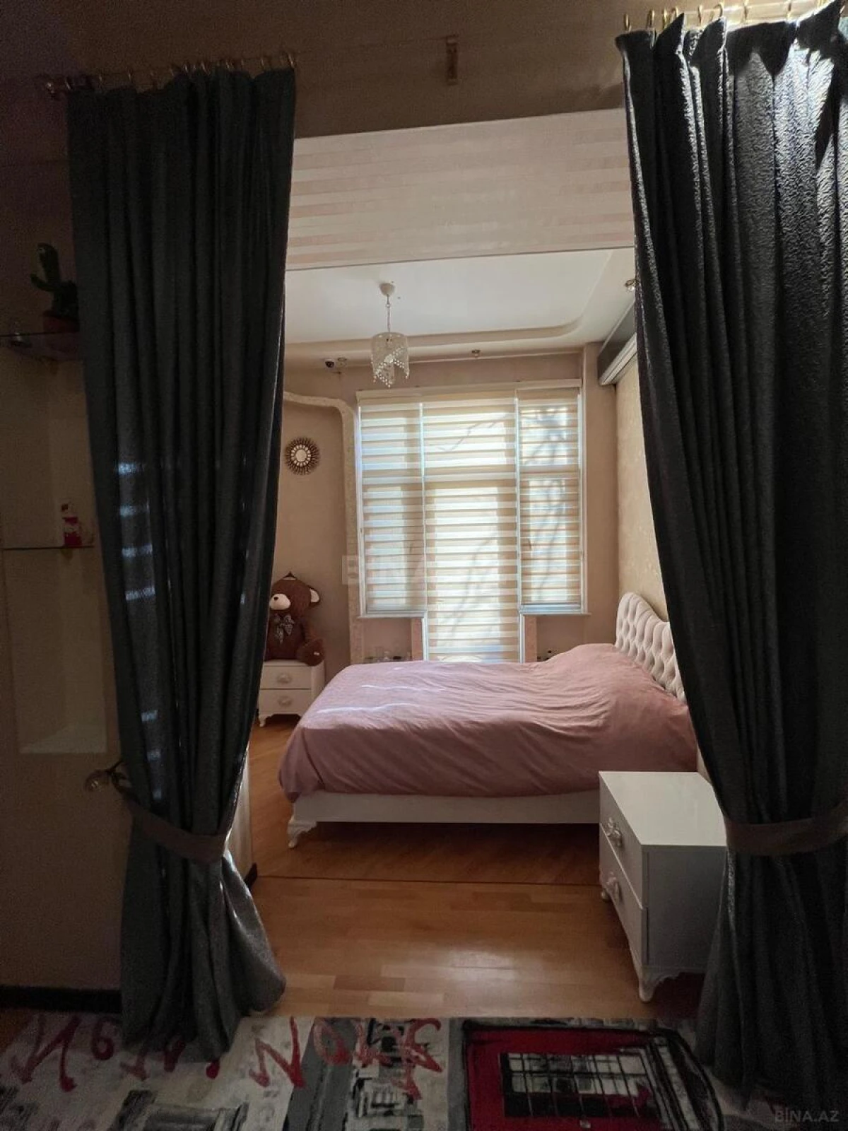 Satılır 4 otaqlı mənzil 120 m²