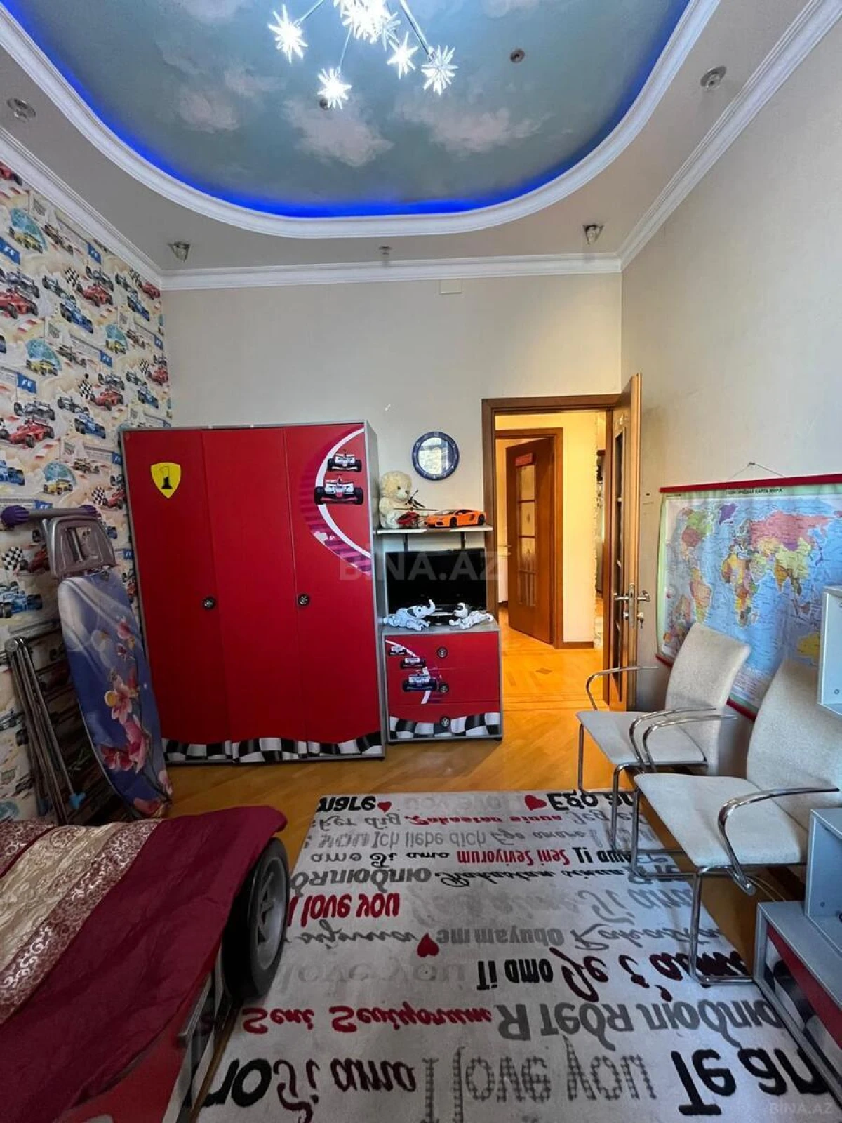 Satılır 4 otaqlı mənzil 120 m²