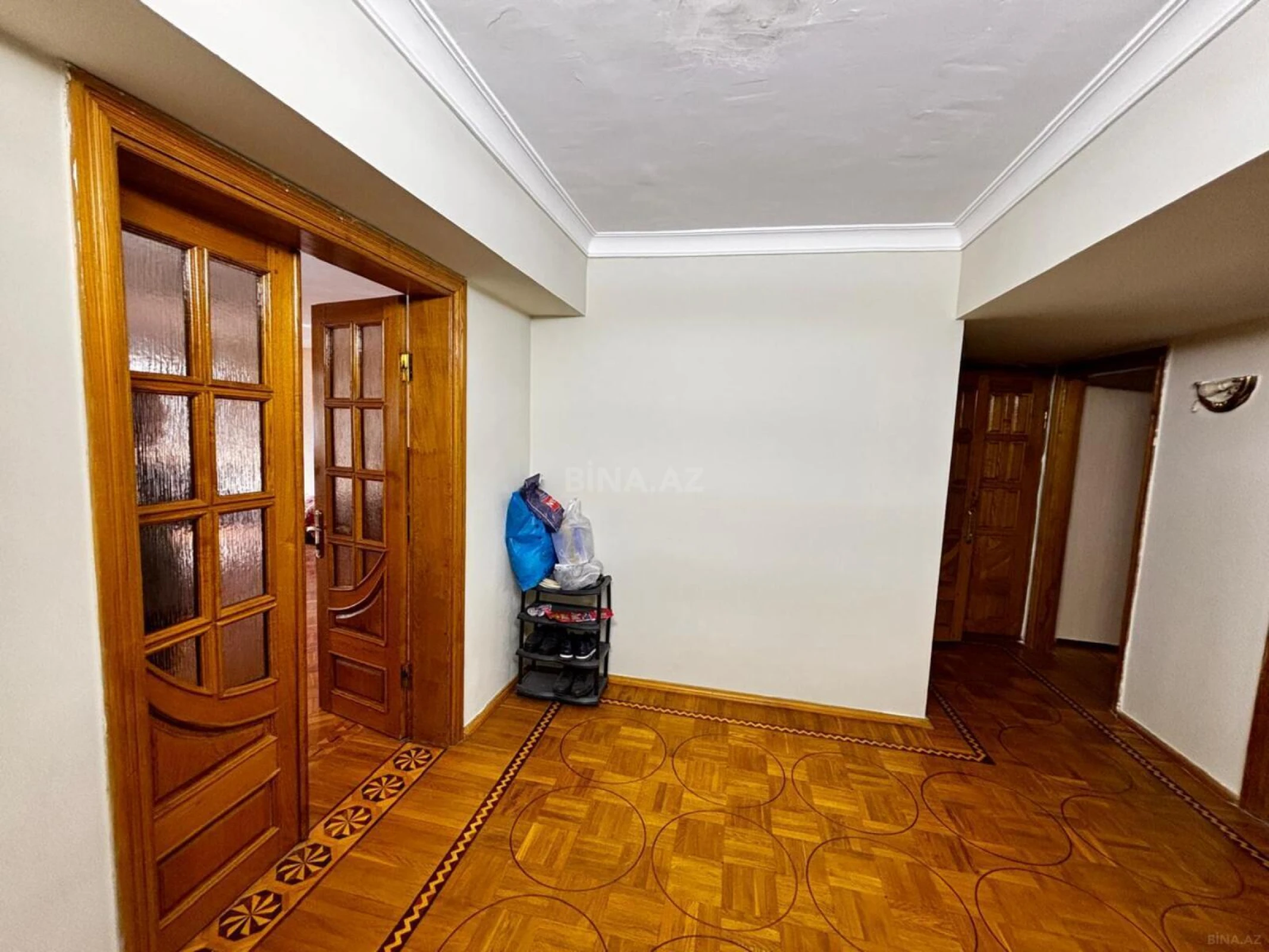 Satılır 3 otaqlı mənzil 117.7 m²