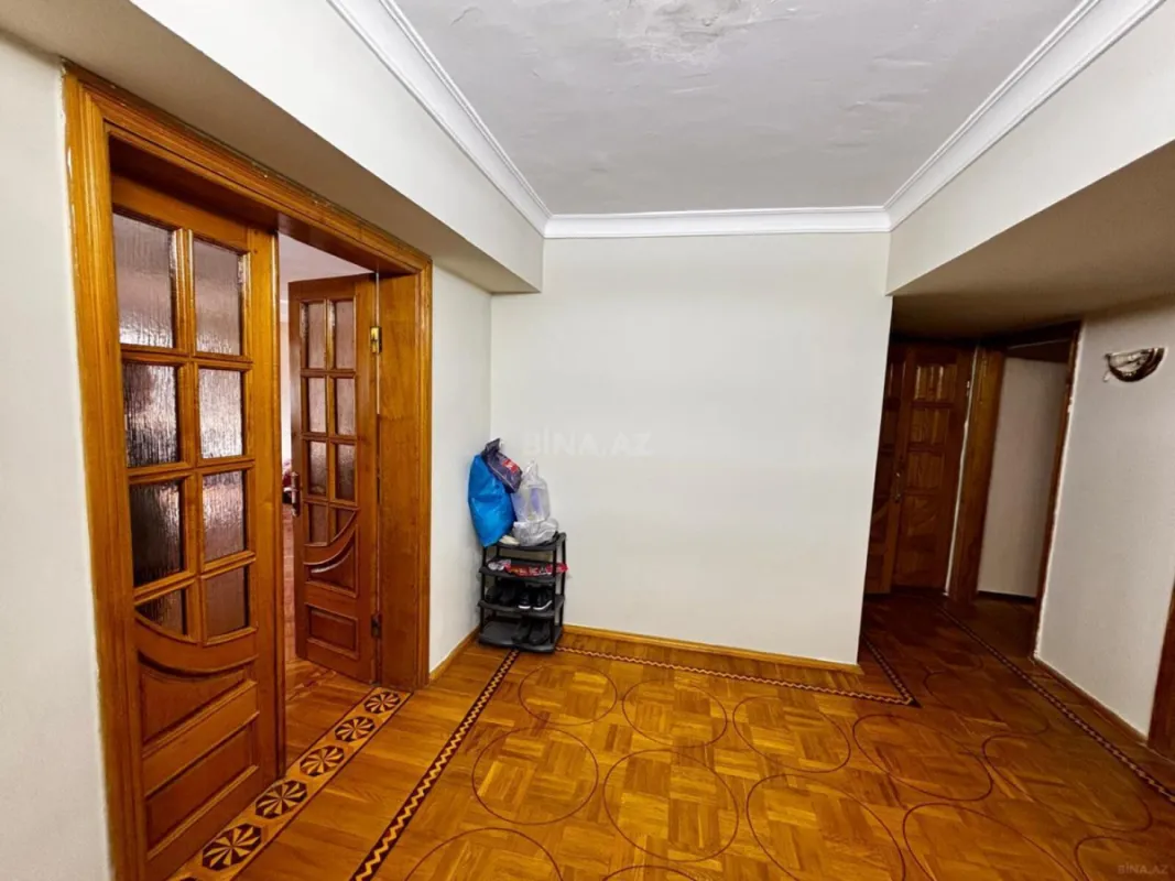 Satılır 3 otaqlı mənzil 117.7 m²