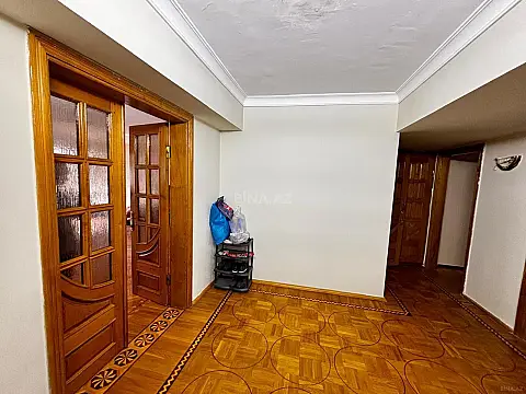 Satılır 3 otaqlı mənzil 117.7 m²