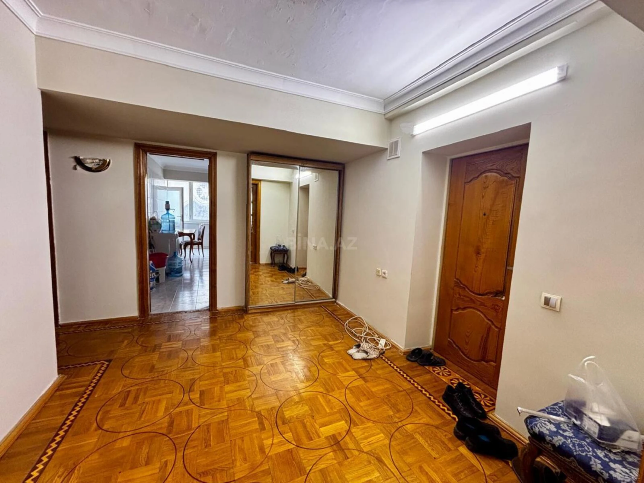 Satılır 3 otaqlı mənzil 117.7 m²