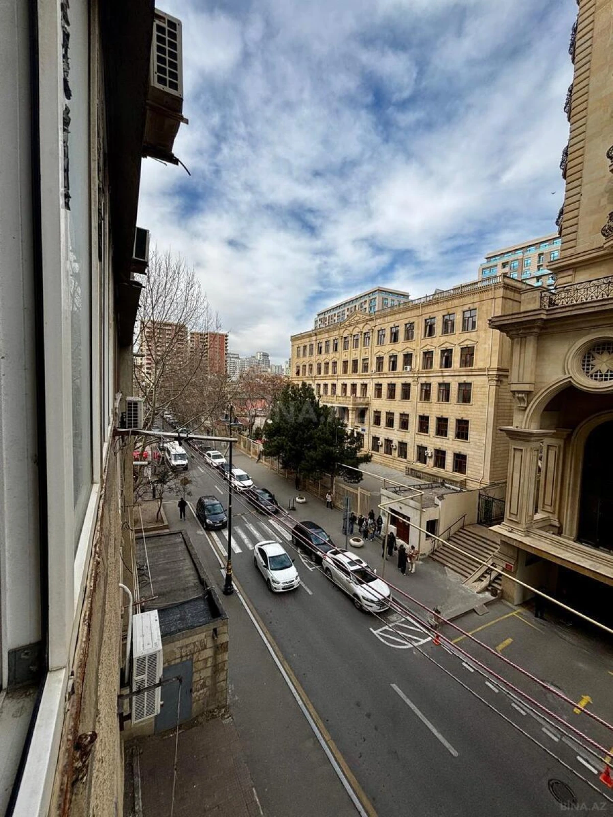 Satılır 3 otaqlı mənzil 117.7 m²