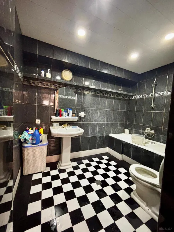 Satılır 3 otaqlı mənzil 117.7 m²