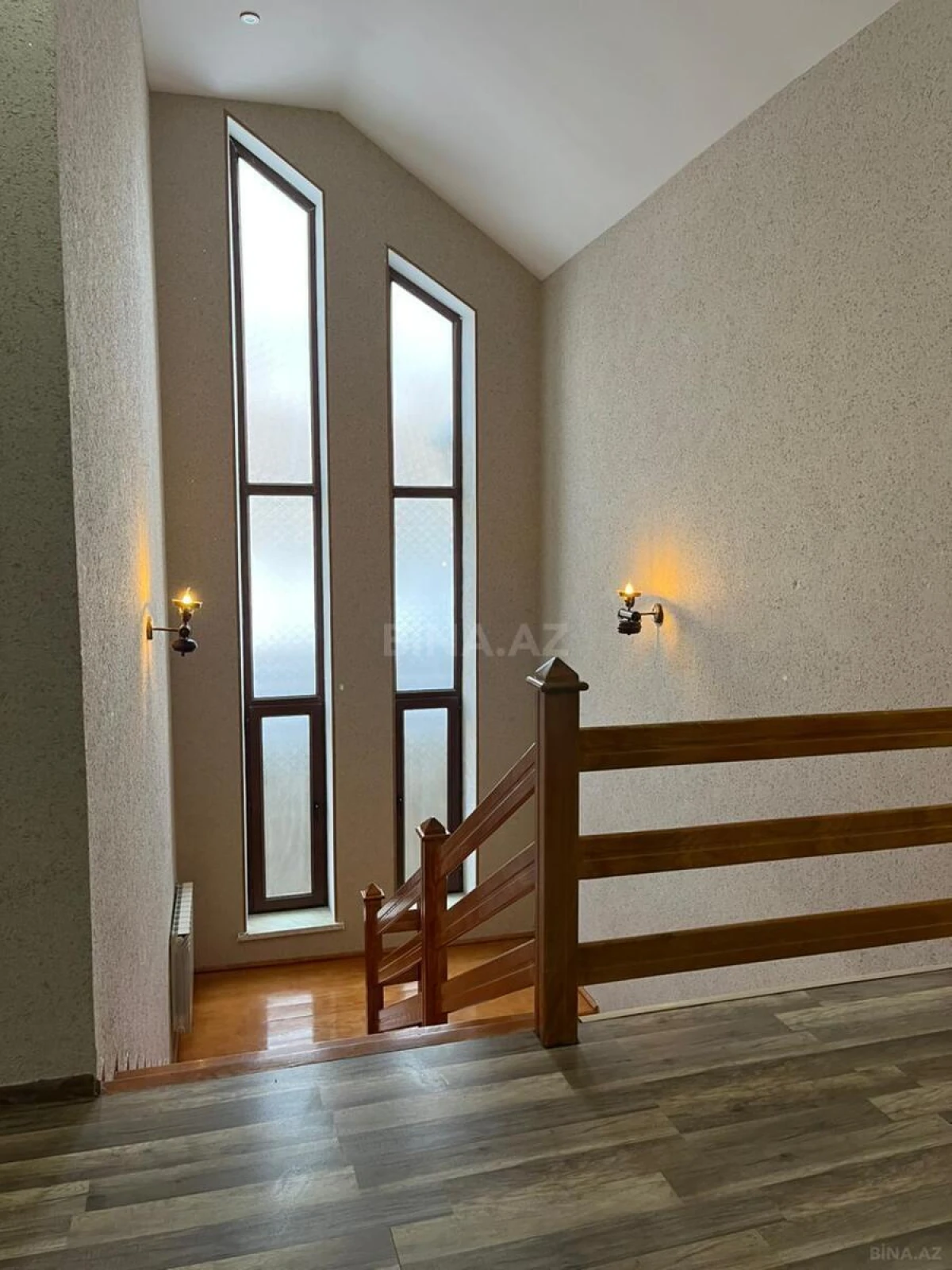 Satılır 7 otaqlı həyət evi 400 m²