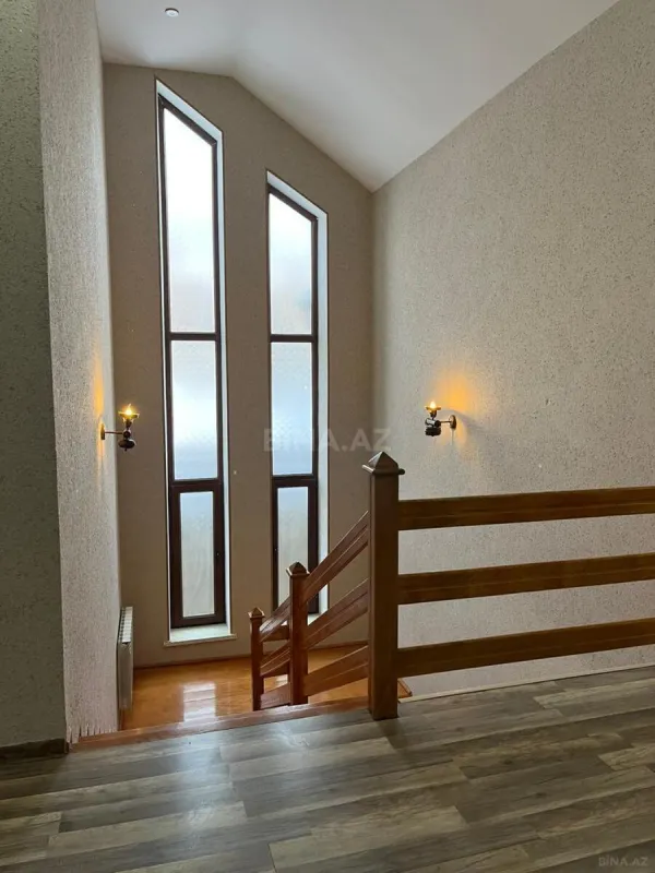 Satılır 7 otaqlı həyət evi 400 m²