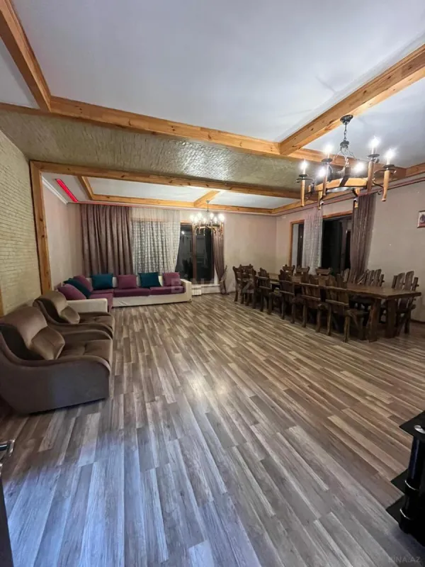 Satılır 7 otaqlı həyət evi 400 m²