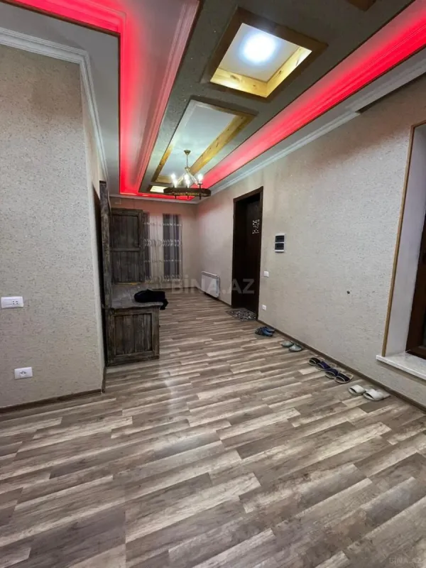 Satılır 7 otaqlı həyət evi 400 m²