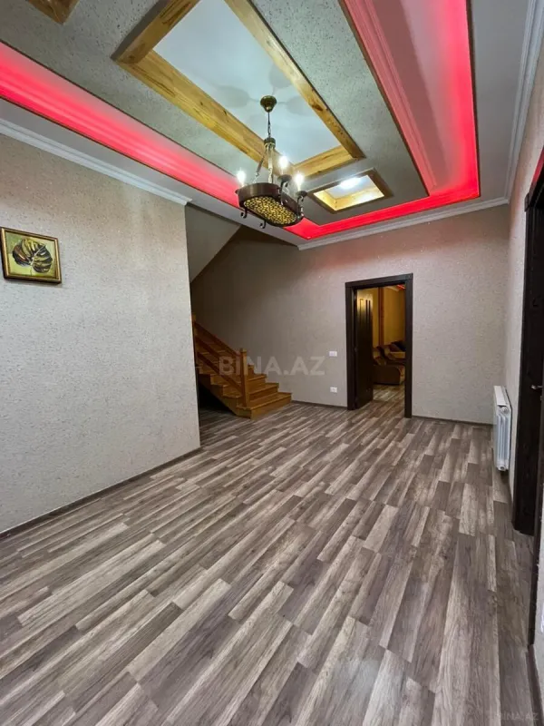 Satılır 7 otaqlı həyət evi 400 m²