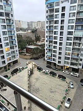 Satılır 3 otaqlı mənzil 160 m²