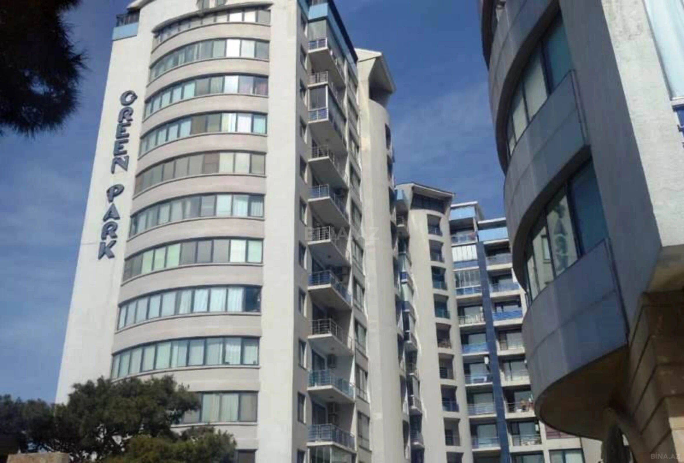 Satılır 3 otaqlı mənzil 160 m²
