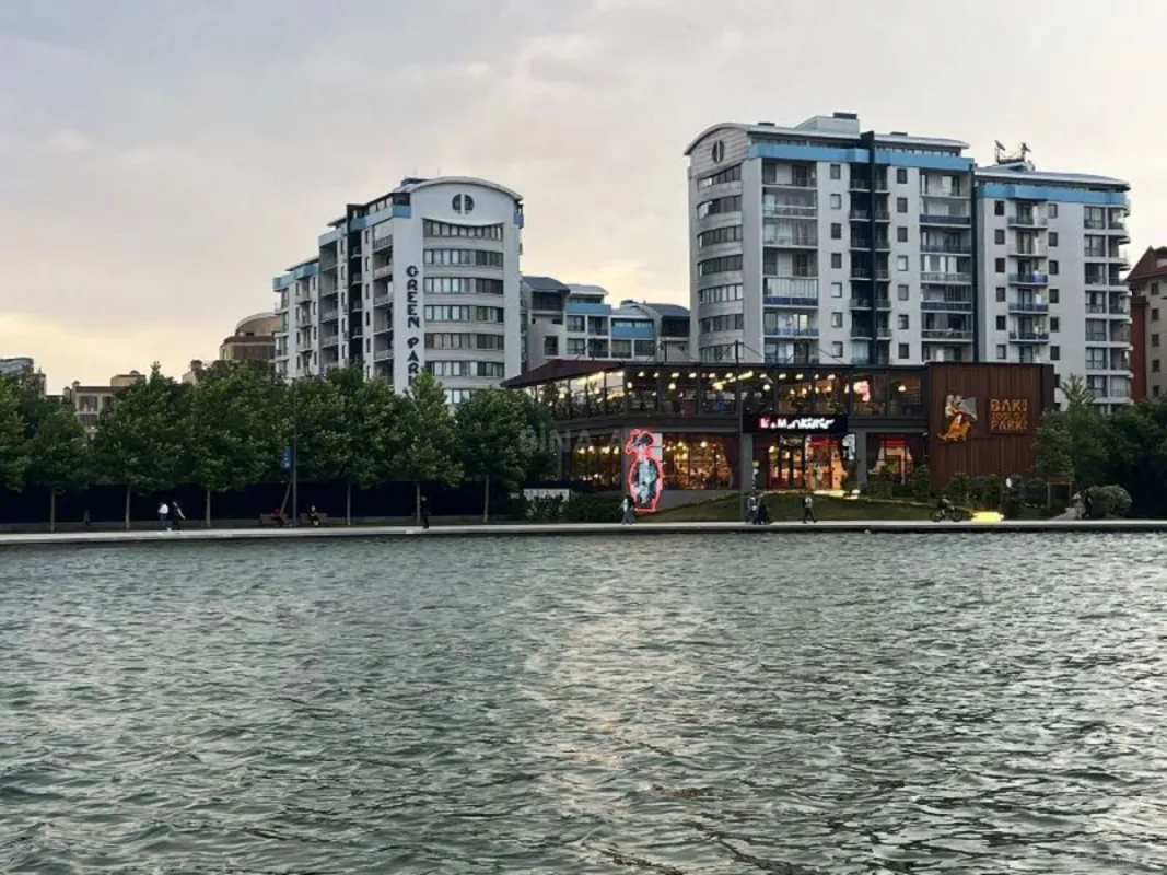 Satılır 3 otaqlı mənzil 160 m²