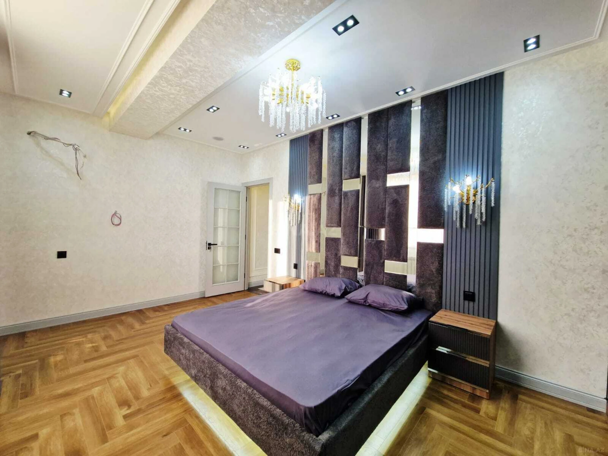 Satılır 4 otaqlı mənzil 186 m²