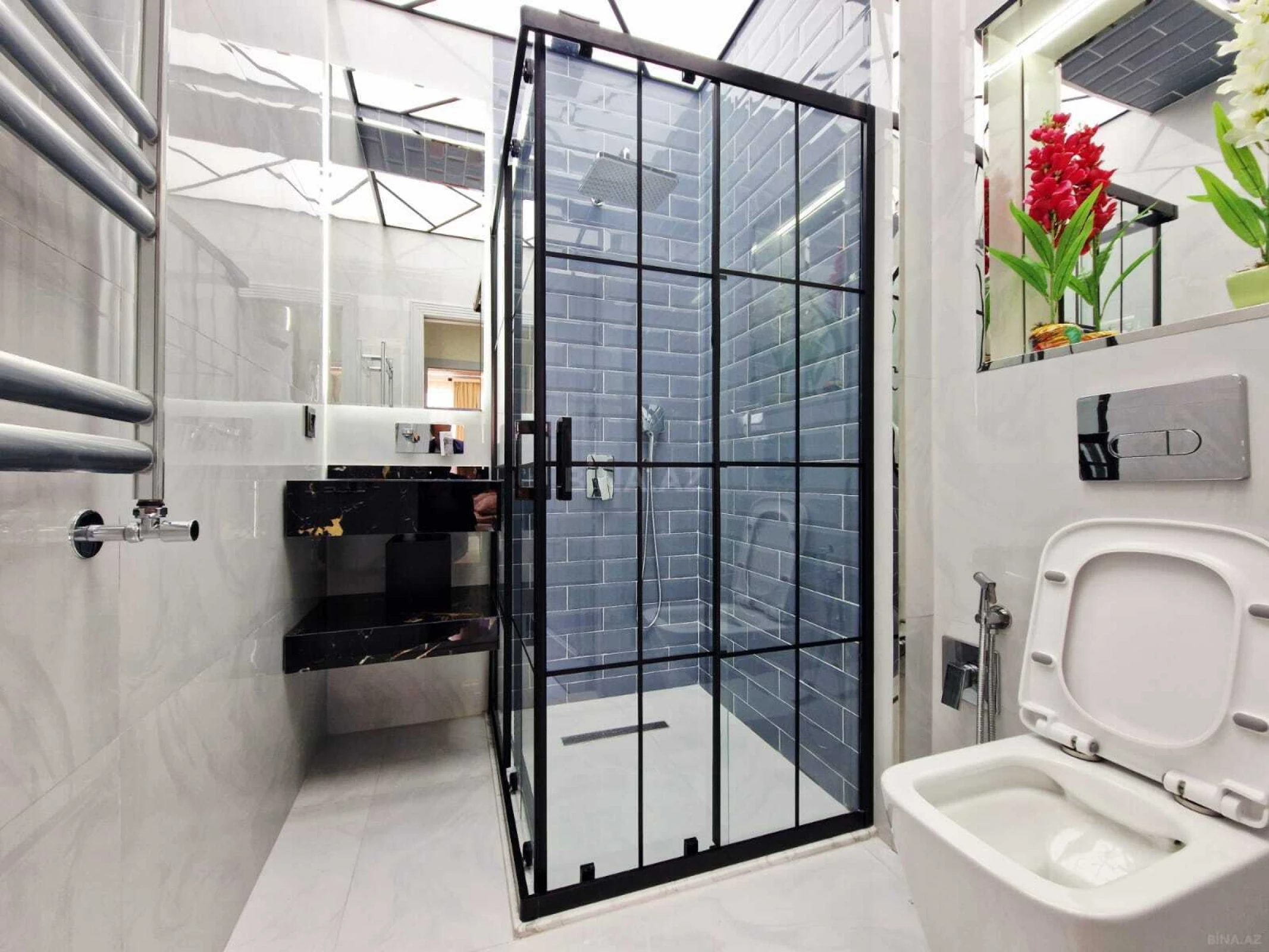 Satılır 4 otaqlı mənzil 186 m²