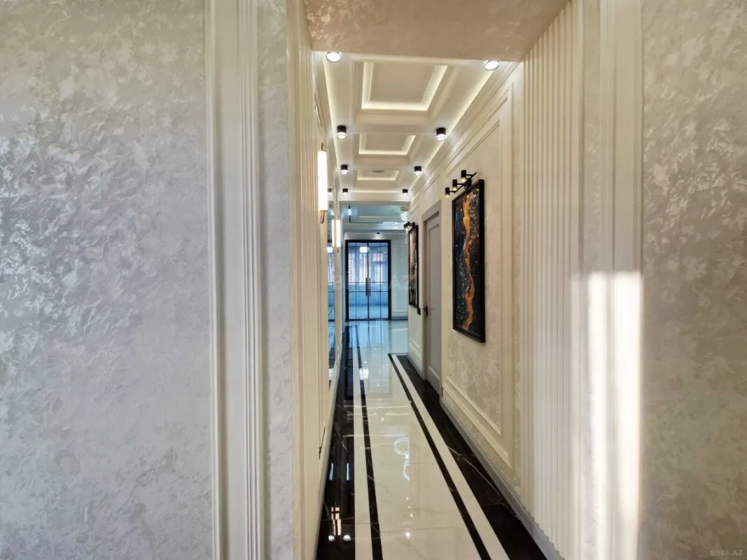 Satılır 4 otaqlı mənzil 186 m²