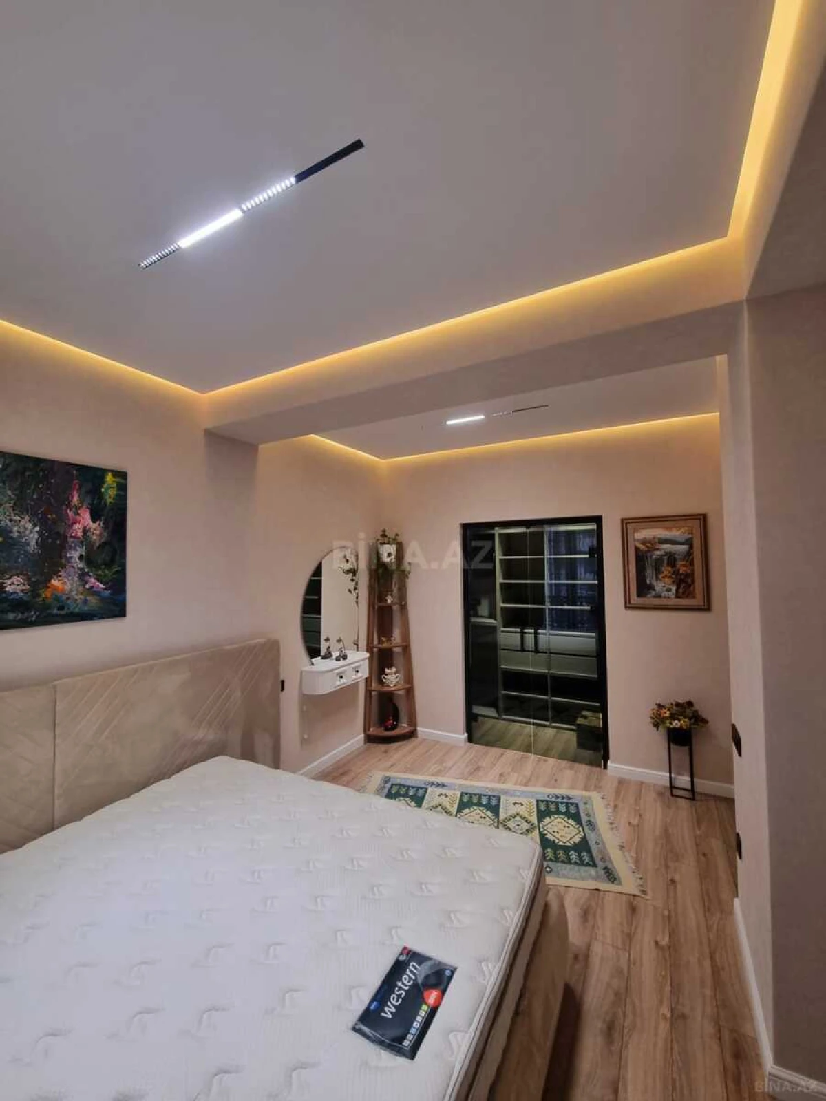 Kirayə verilir 2 otaqlı mənzil 80 m²