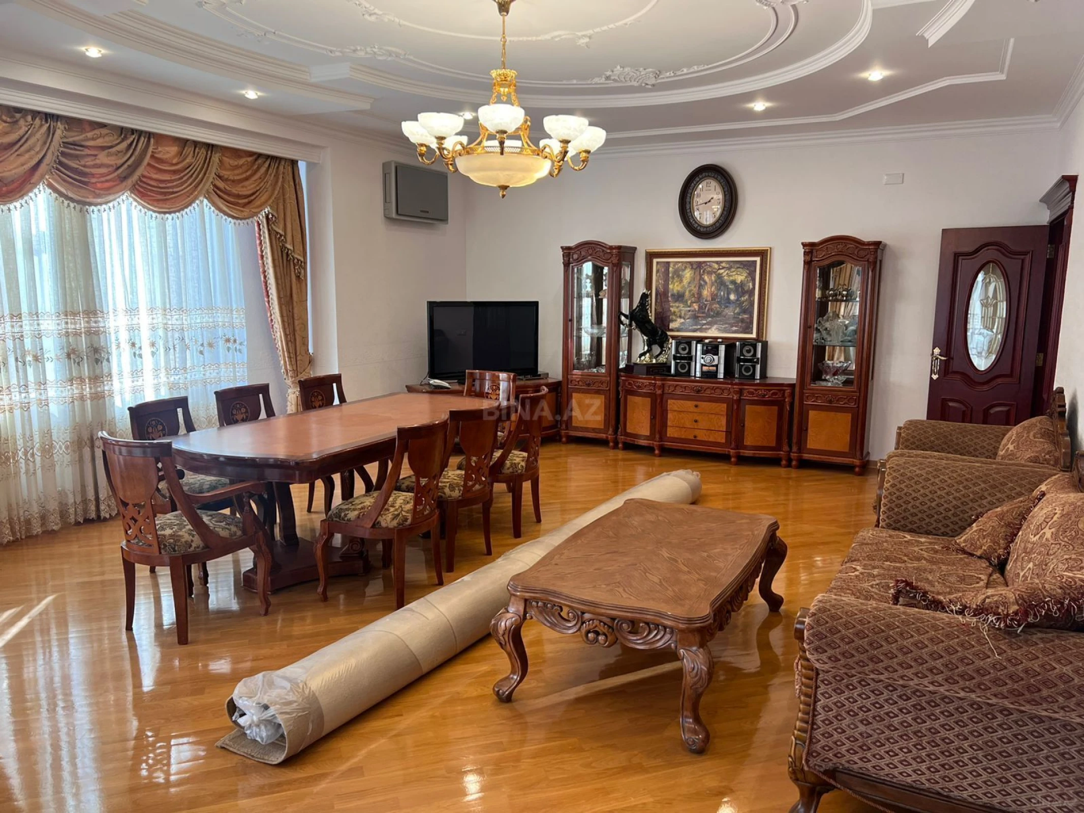 Satılır 3 otaqlı mənzil 170 m²