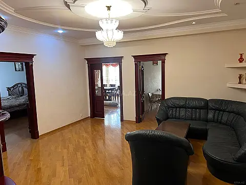 Satılır 3 otaqlı mənzil 170 m²