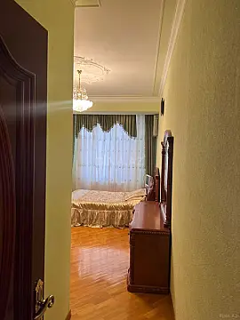 Satılır 3 otaqlı mənzil 170 m²