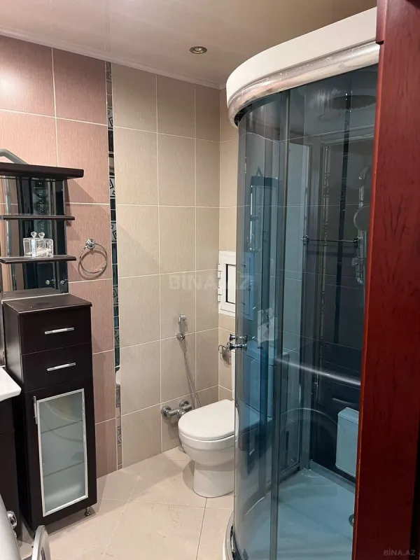 Satılır 3 otaqlı mənzil 170 m²