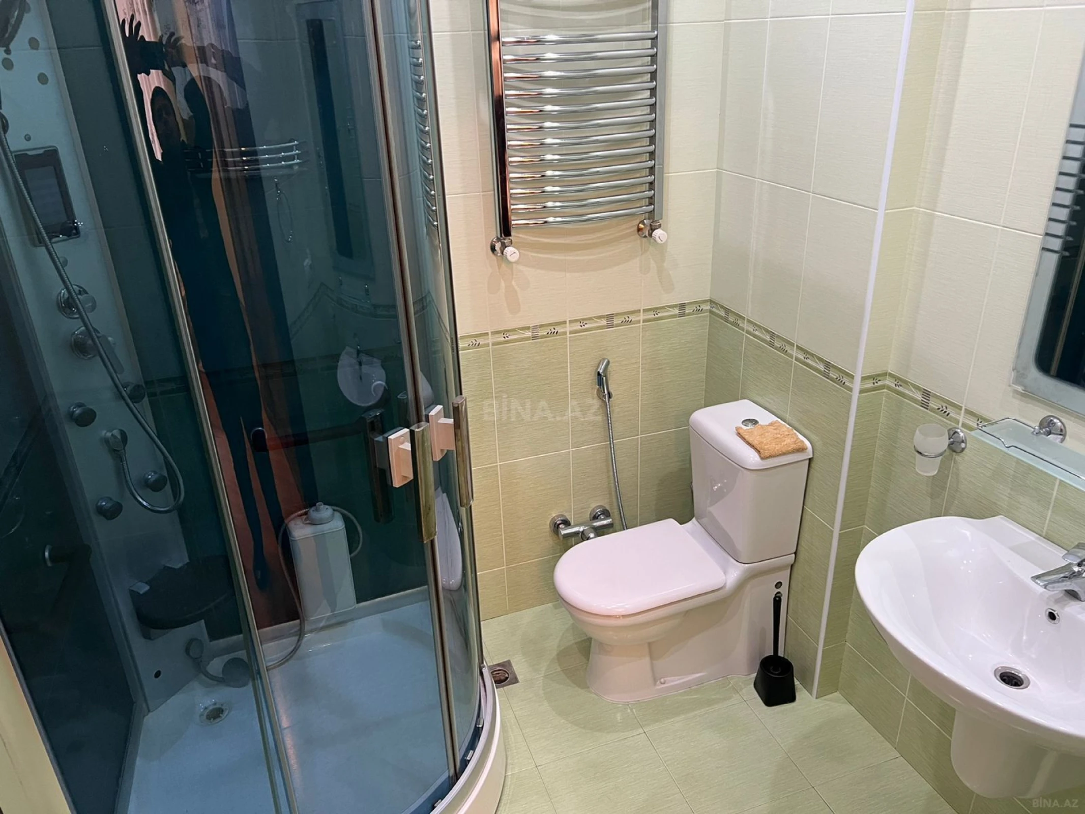 Satılır 3 otaqlı mənzil 170 m²