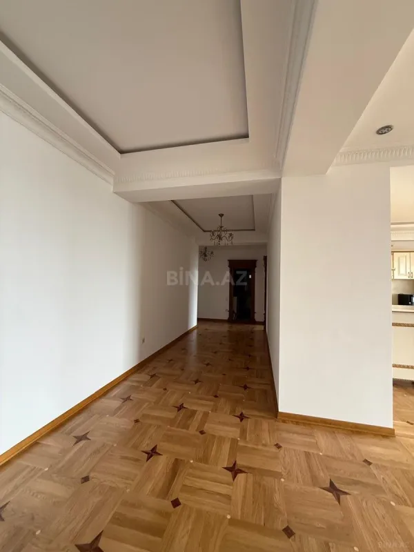 Kirayə verilir 3 otaqlı mənzil 156 m²