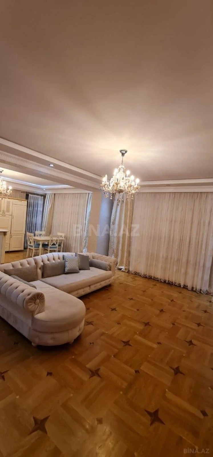 Kirayə verilir 3 otaqlı mənzil 156 m²