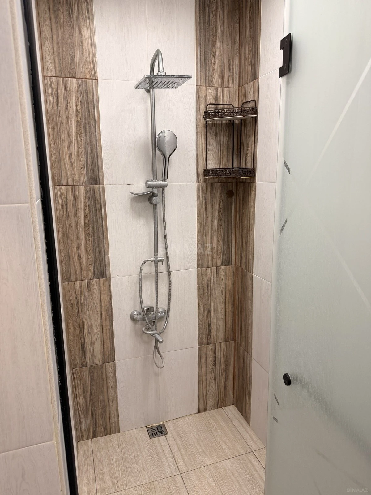 Kirayə verilir 2 otaqlı mənzil 65 m²