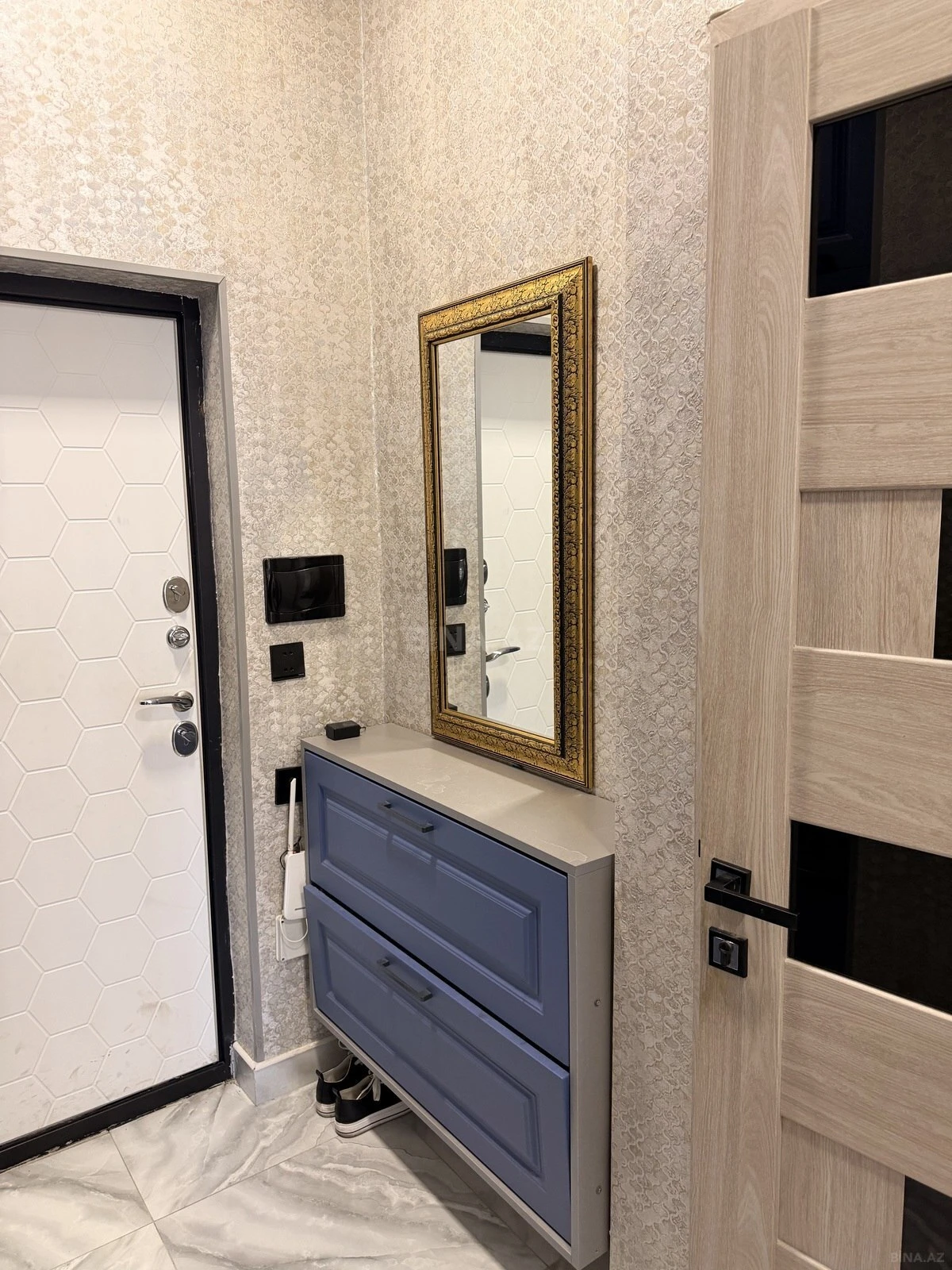 Kirayə verilir 2 otaqlı mənzil 65 m²