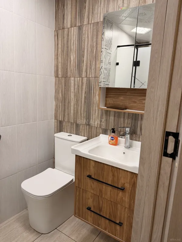 Kirayə verilir 2 otaqlı mənzil 65 m²