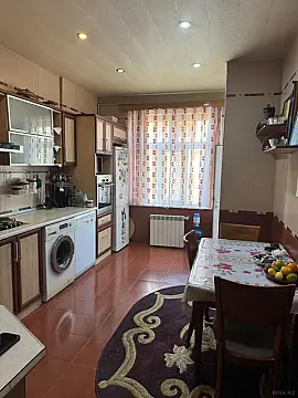 Kirayə verilir 3 otaqlı mənzil 107 m²