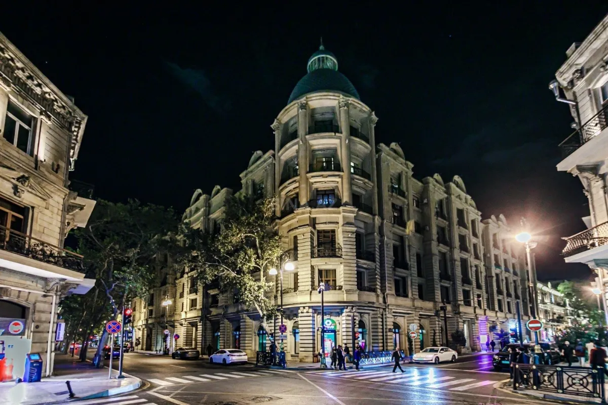 Satılır 3 otaqlı mənzil 120 m²