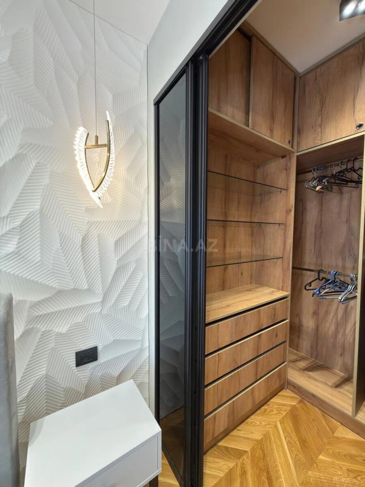 Kirayə verilir 2 otaqlı mənzil 75 m²