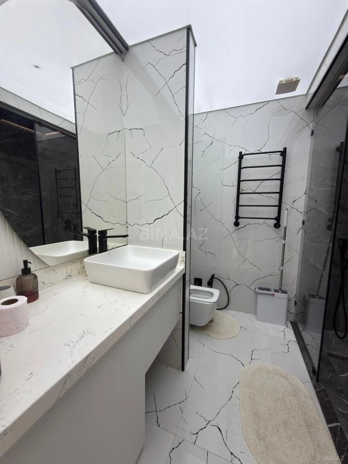 Kirayə verilir 2 otaqlı mənzil 75 m²