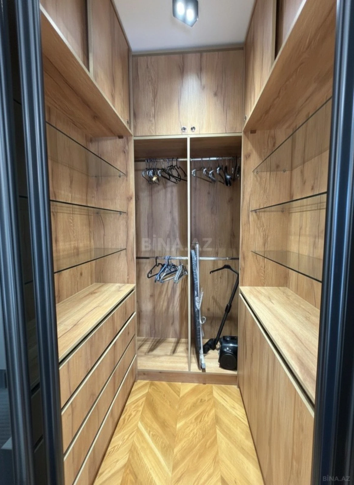 Kirayə verilir 2 otaqlı mənzil 75 m²