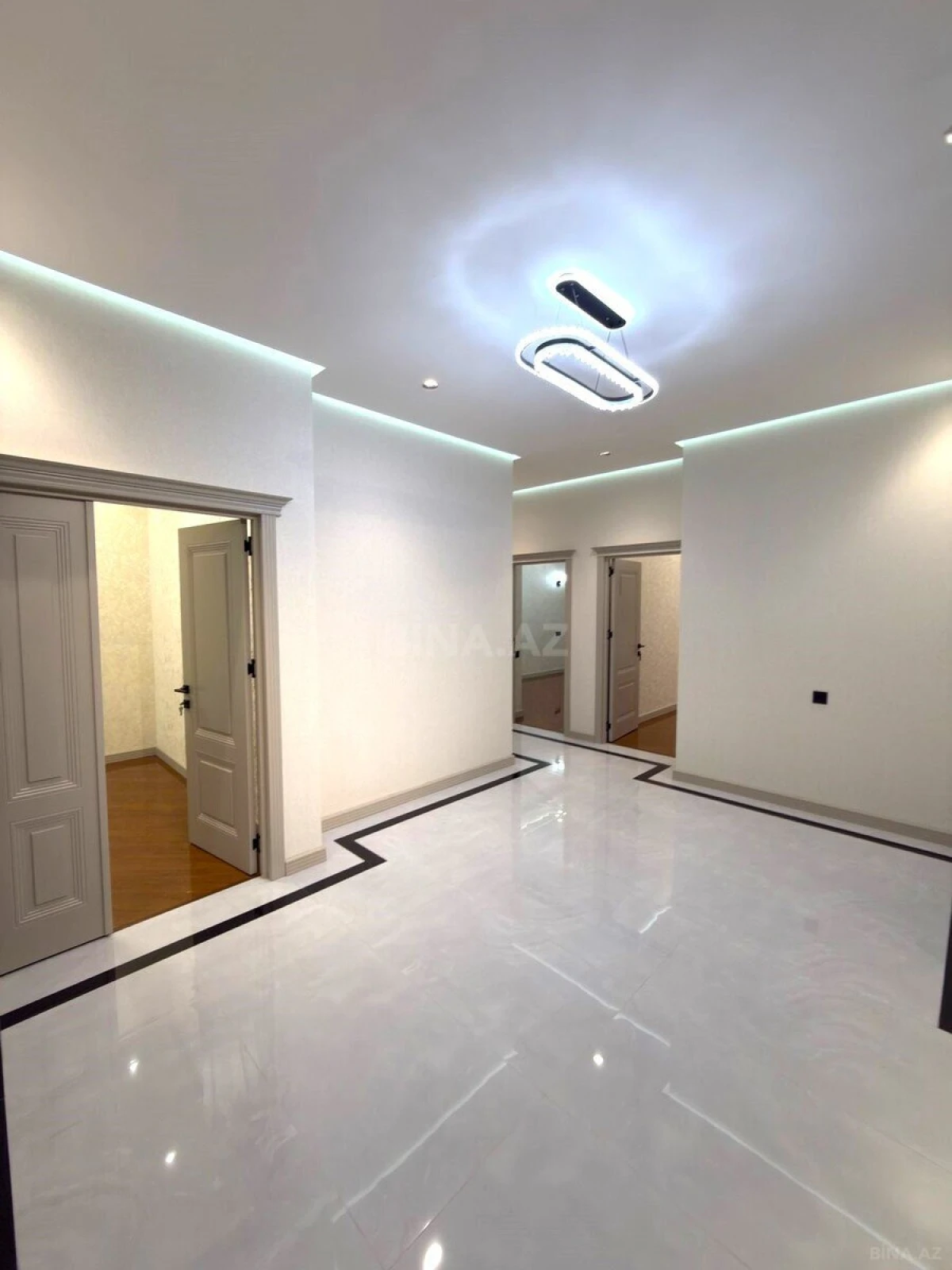 Satılır 3 otaqlı mənzil 150 m²