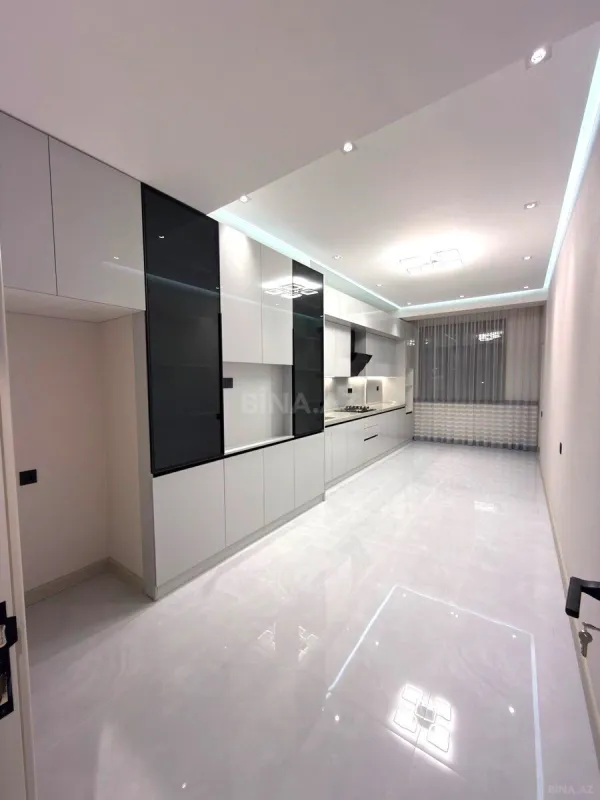 Satılır 3 otaqlı mənzil 150 m²