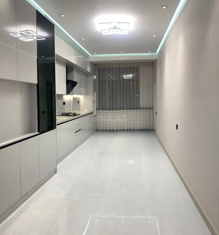 Satılır 3 otaqlı mənzil 150 m²